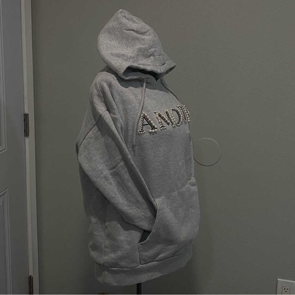 FOREVER 21 ‘Amour’ embezzled hoodie